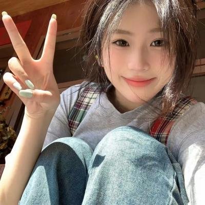 女孩罗塞玛莉